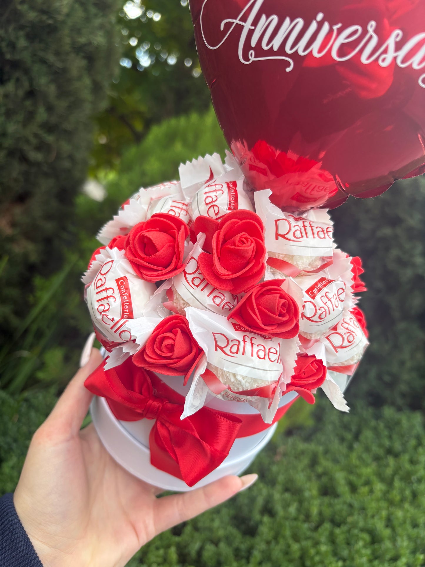 Heart Balloon, Raffaello and Flower Box