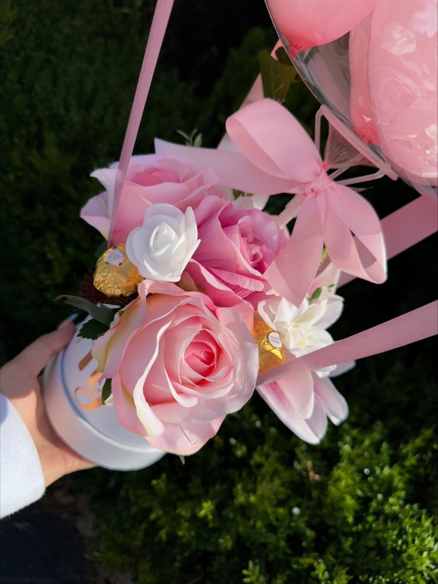 Artificial Flowers and Forrero Balloon Bundle