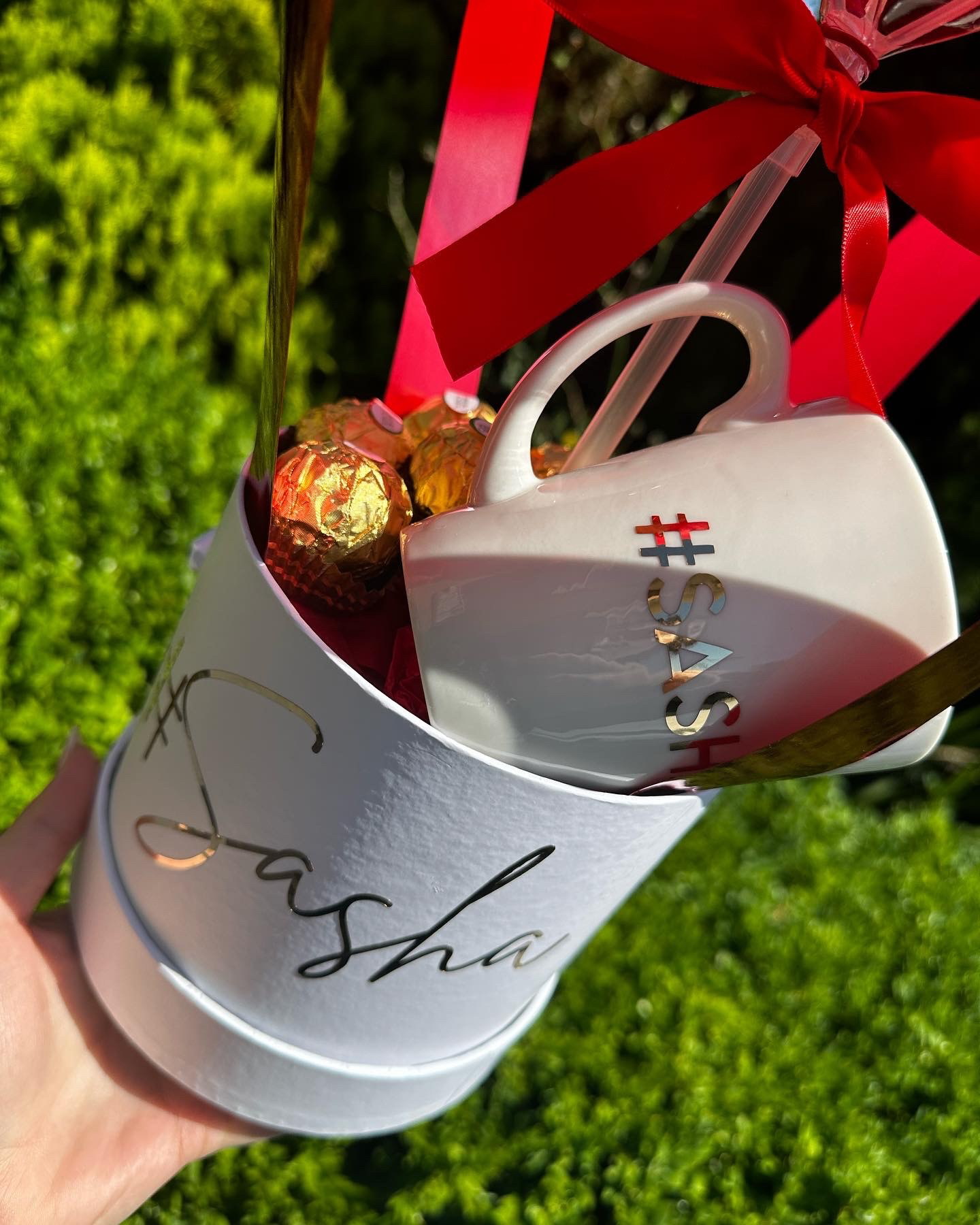 Forrero and Custom Mug Balloon Bundle