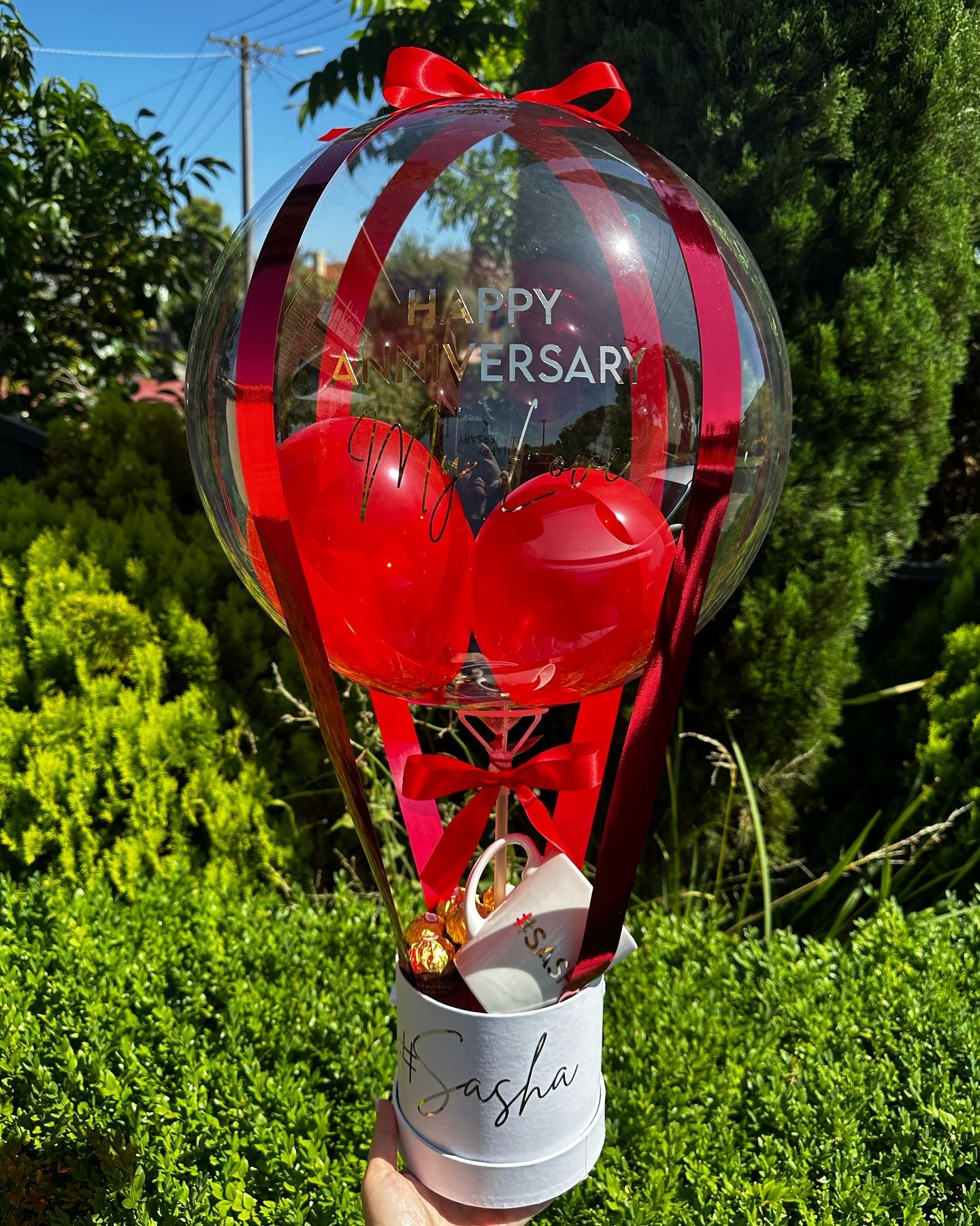 Forrero and Custom Mug Balloon Bundle