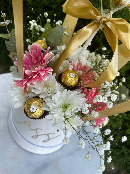 Fresh Flower and Forrero Balloon Bundle (General Mix)
